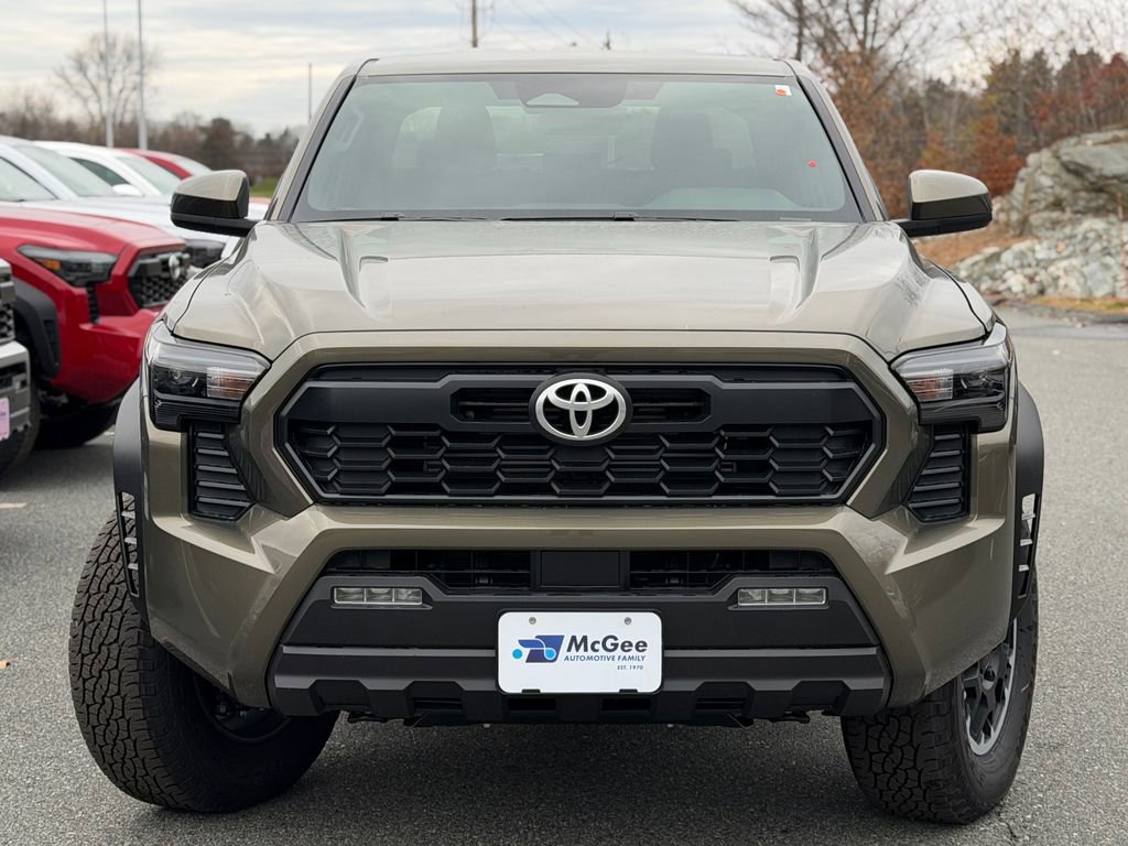 2025 Toyota Tacoma TRD Off-Road 4x4 Double Cab photo 2