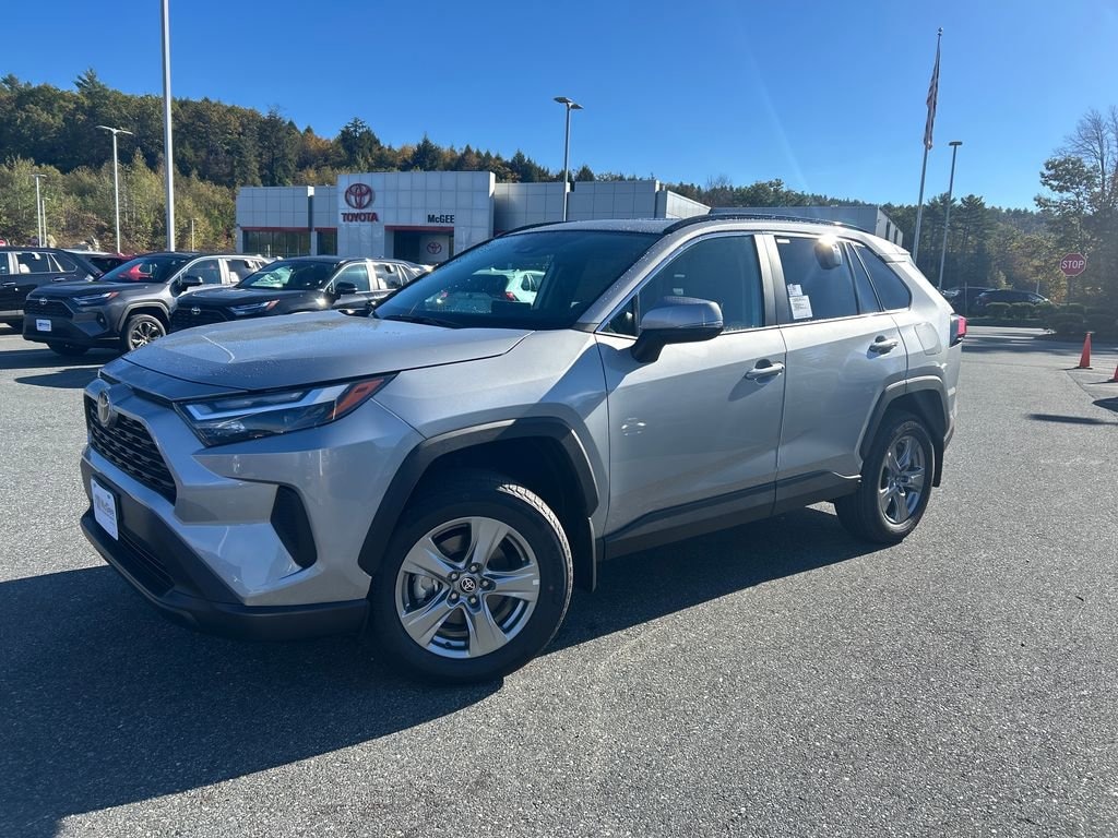 New 2025 Toyota RAV4 XLE XLE AWD SUV