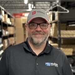 Staff member Justin B from 16ede2983569