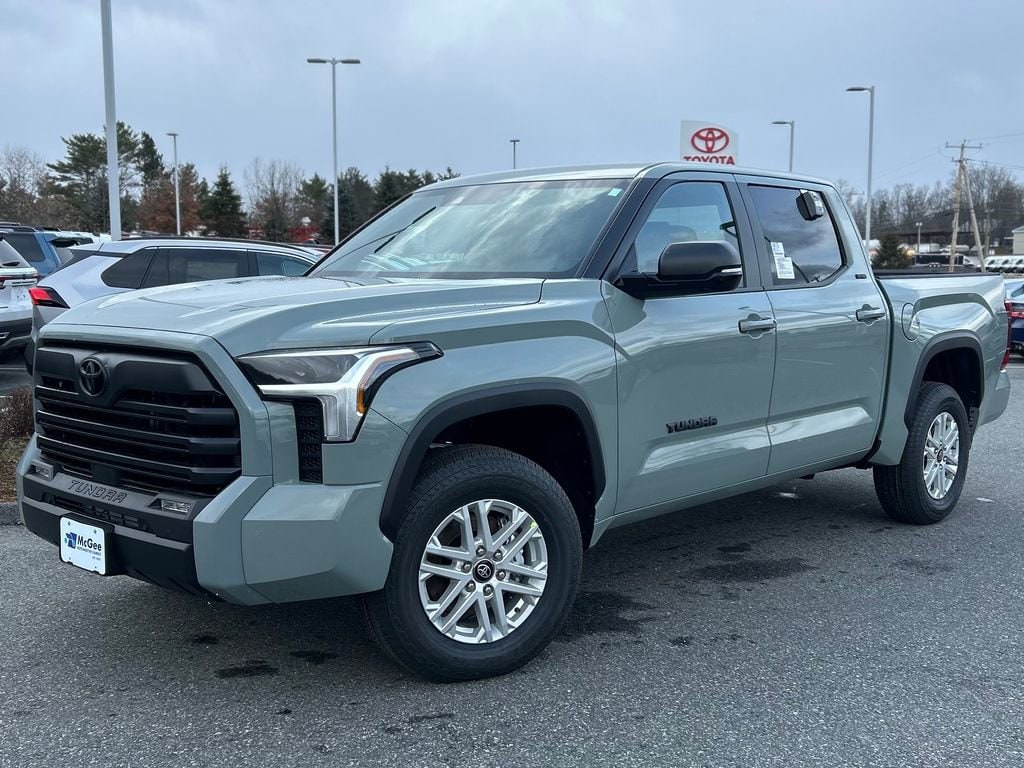 New 2026 Toyota Tundra SR5 SR5 CREWMAX 5.5