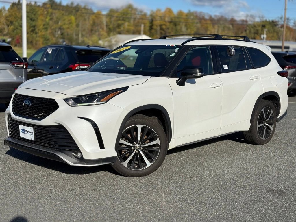 2022 Toyota Highlander SUV  2022 Toyota Highlander SUV