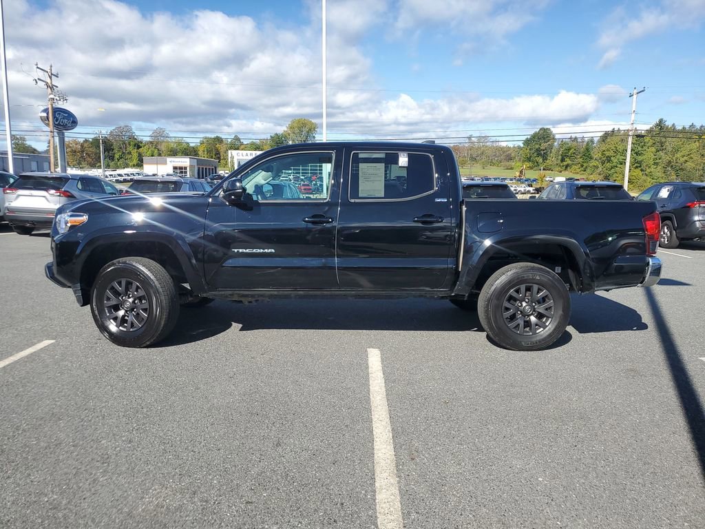 2023 Toyota Tacoma SR5 V6 photo 2
