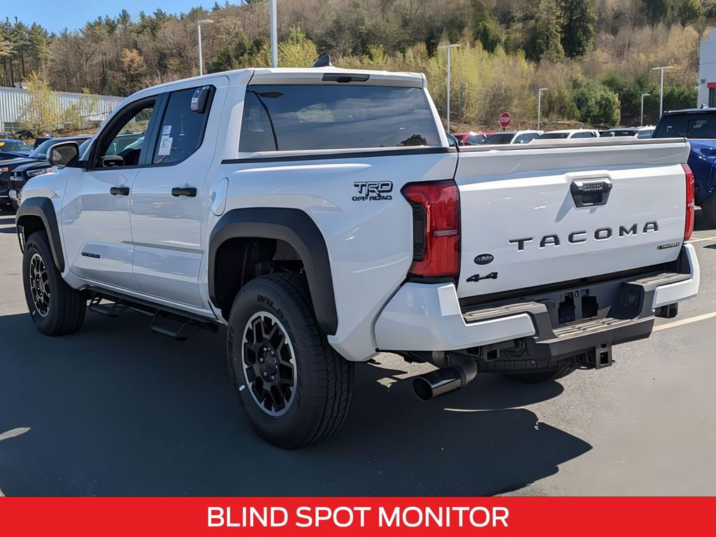 2025 Toyota Tacoma TRD Off-Road photo 3