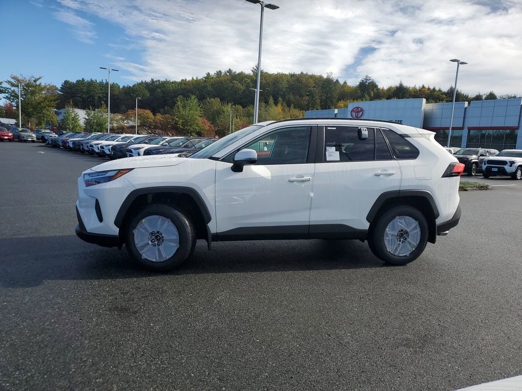 New 2025 Toyota RAV4 XLE XLE AWD SUV