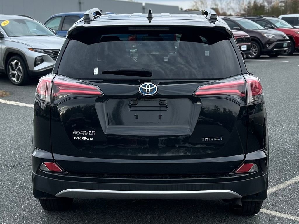 2018 Toyota RAV4 Hybrid LE photo 4