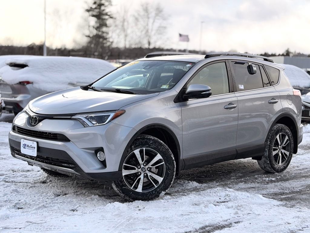 2018 Toyota RAV4 XLE's photo