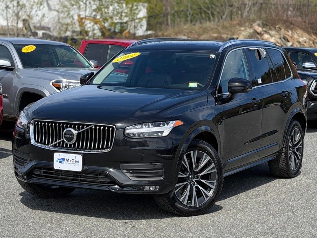 2022 Volvo XC90 T6 Momentum 6 Passenger AWD's photo