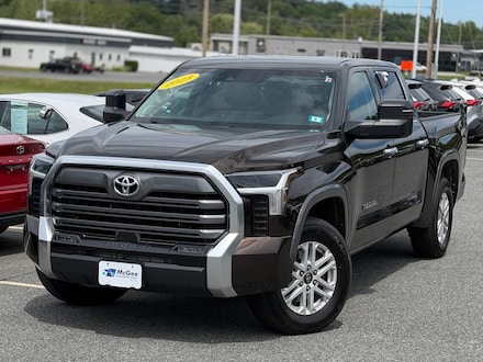 Pre-Owned 2023 Toyota Tundra Limited 3.5L V6 Truck CrewMax