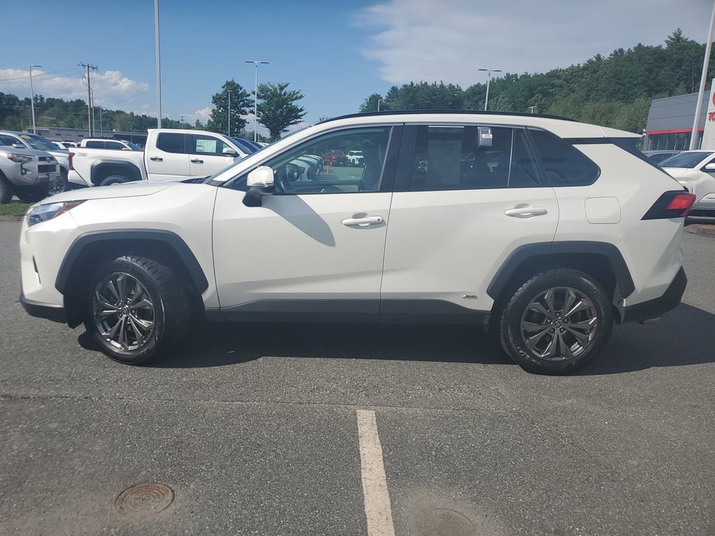 Used 2022 Toyota RAV4 XLE Premium with VIN 2T3B6RFV9NW033418 for sale in Northfield, Minnesota