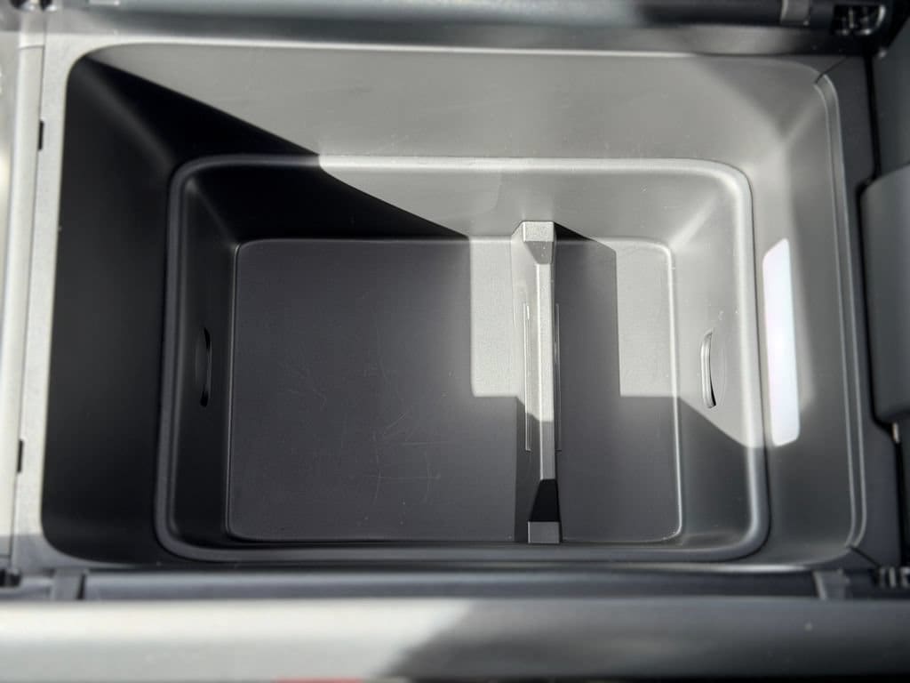 2025 Hyundai Santa Fe Limited - Photo 25