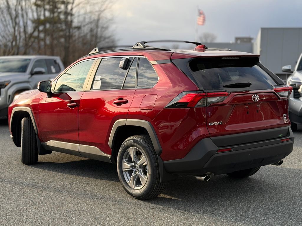 2025 Toyota RAV4 XLE photo 2