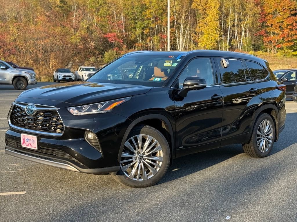 2024 Toyota Highlander Hybrid SUV  2024 Toyota Highlander Hybrid SUV