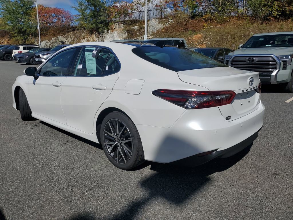 2023 Toyota Camry XLE photo 3