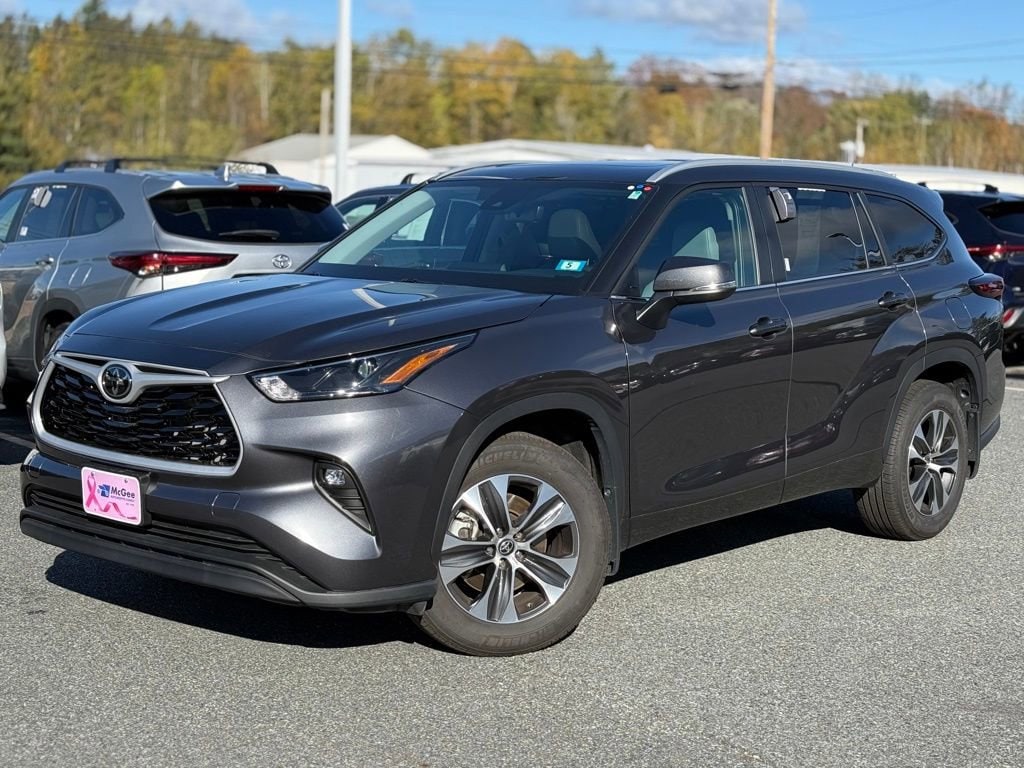 2025 Toyota Highlander SUV 