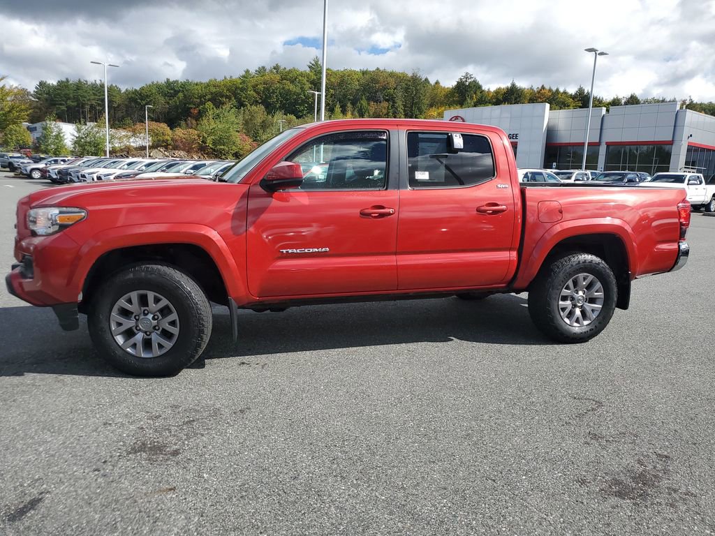 2018 Toyota Tacoma SR5 V6 photo 2