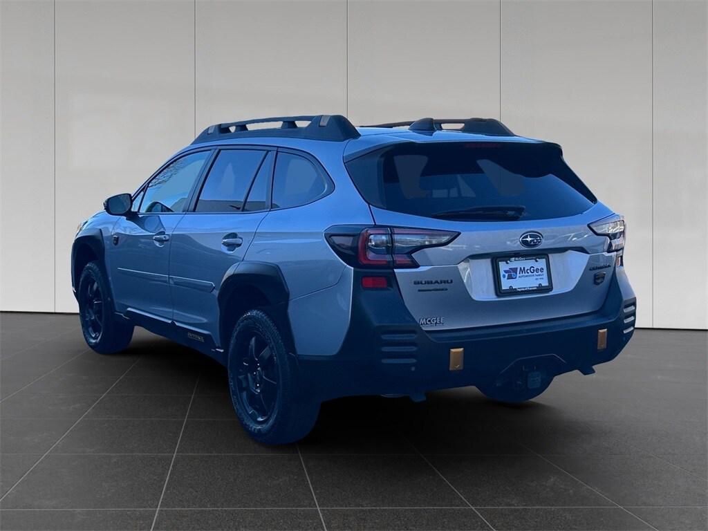 2022 Subaru Outback Wilderness photo 2