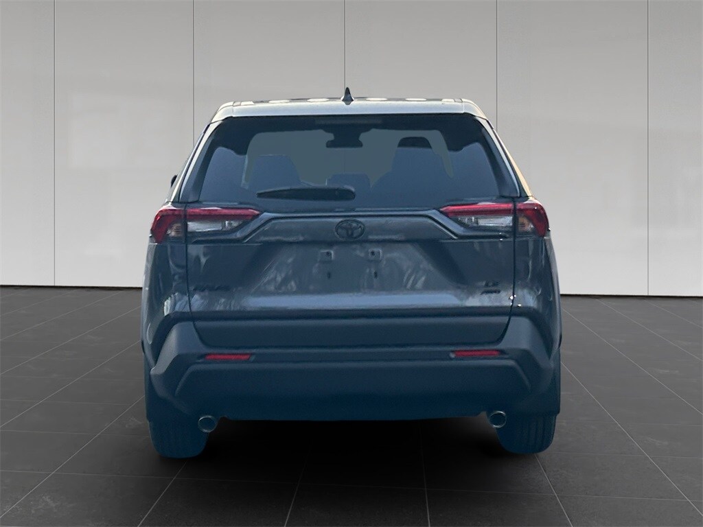 2025 Toyota RAV4 LE photo 4