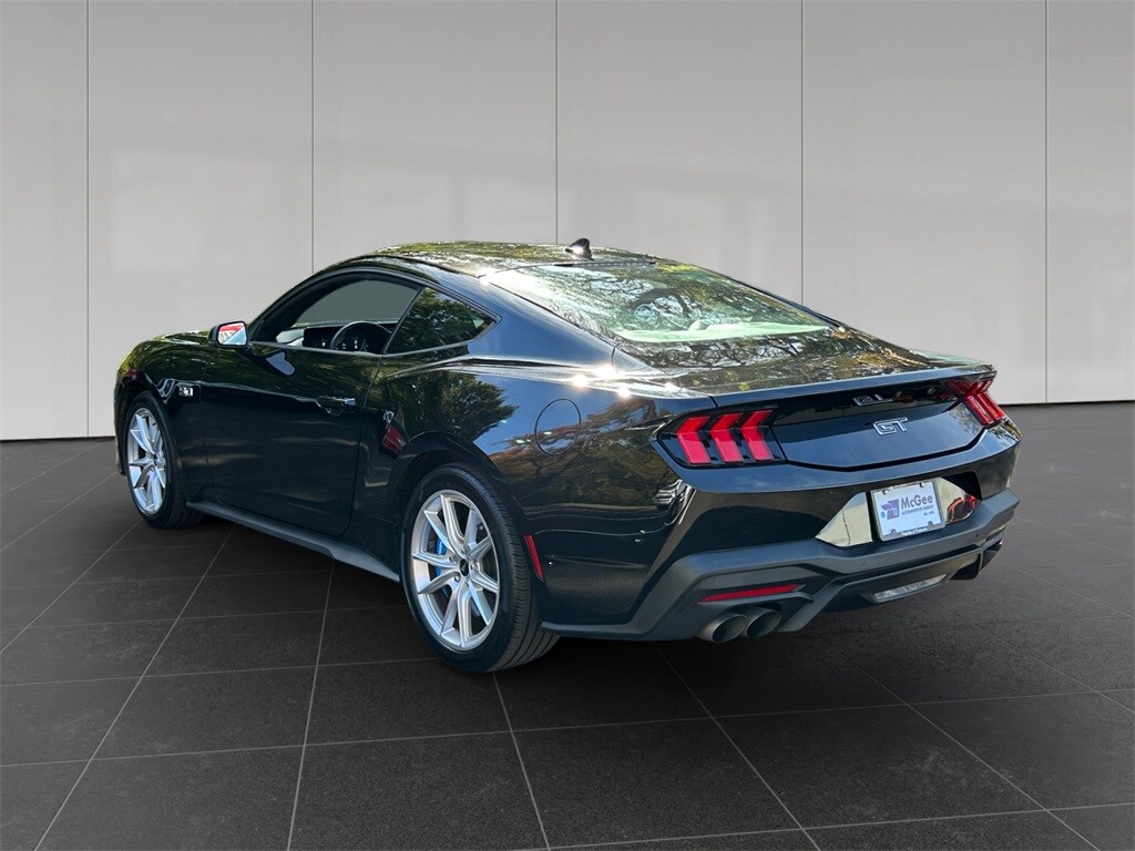 2024 Ford Mustang GT Premium photo 3