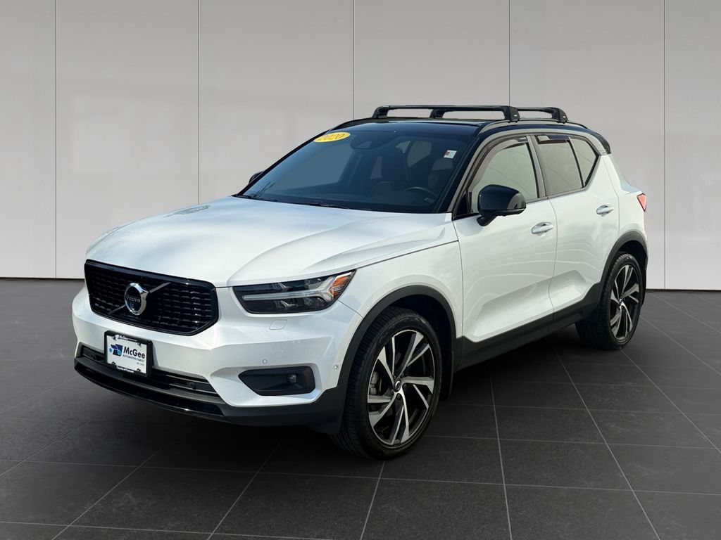 2020 Volvo XC40 T5 R-Design AWD's photo