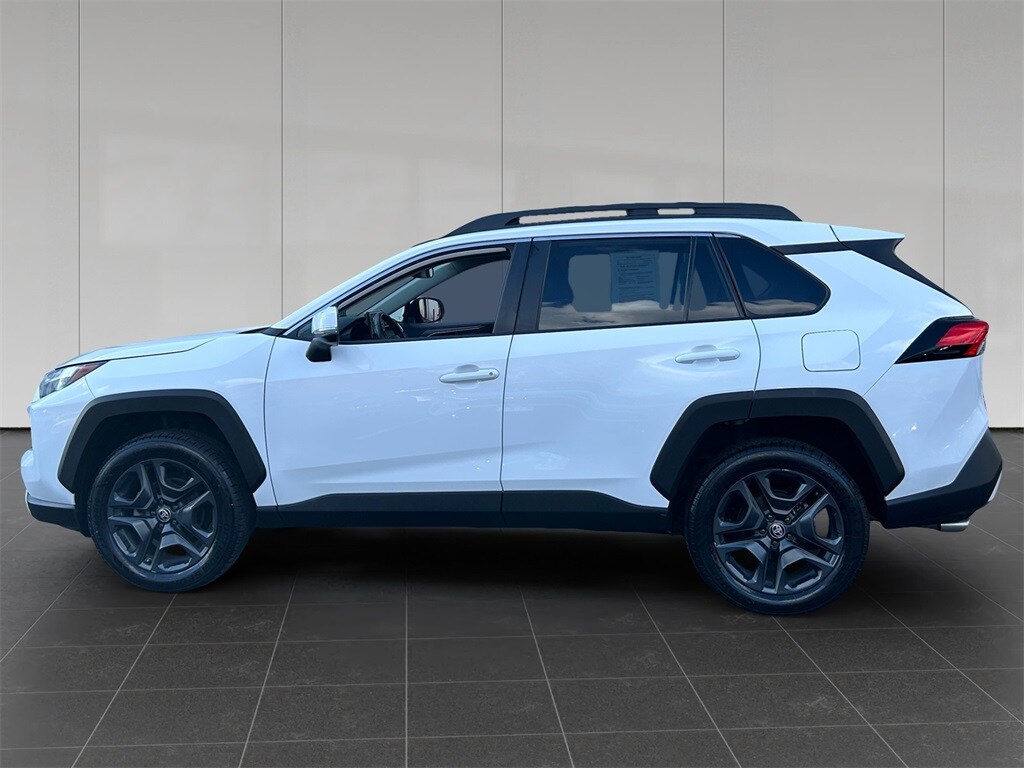 2022 Toyota RAV4 Adventure photo 2