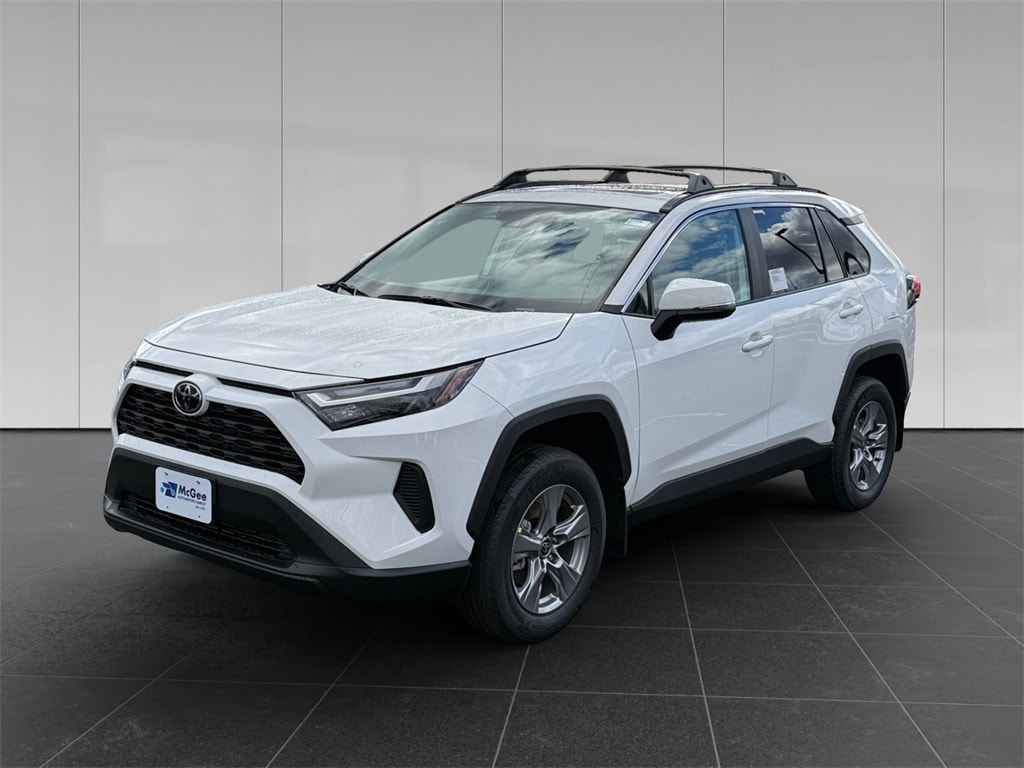 2025 Toyota RAV4 XLE's photo