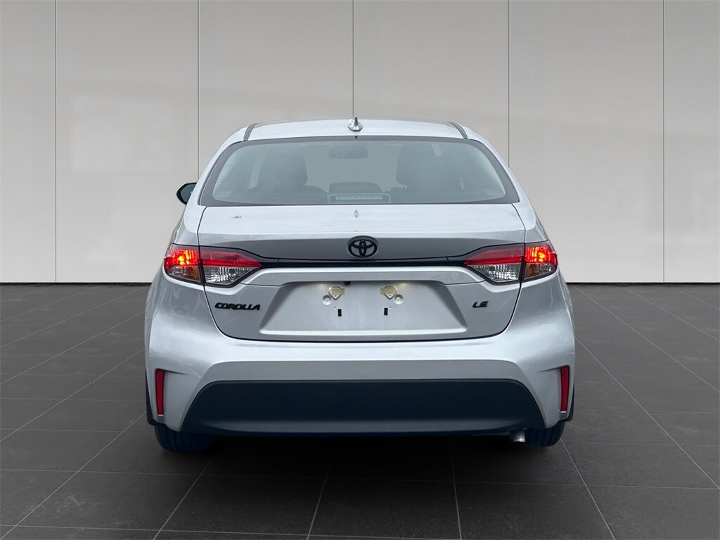 2026 Toyota Corolla LE photo 4
