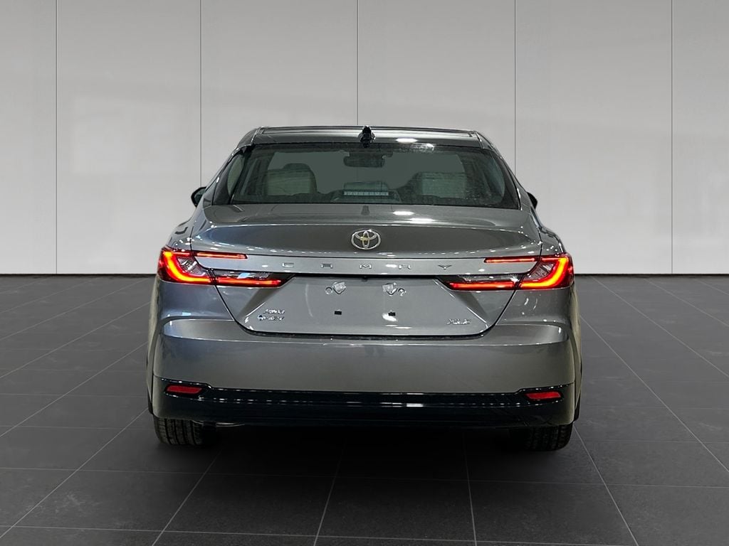 2026 Toyota Camry XLE - Photo 4