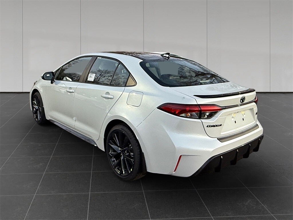2026 Toyota Corolla XSE photo 3