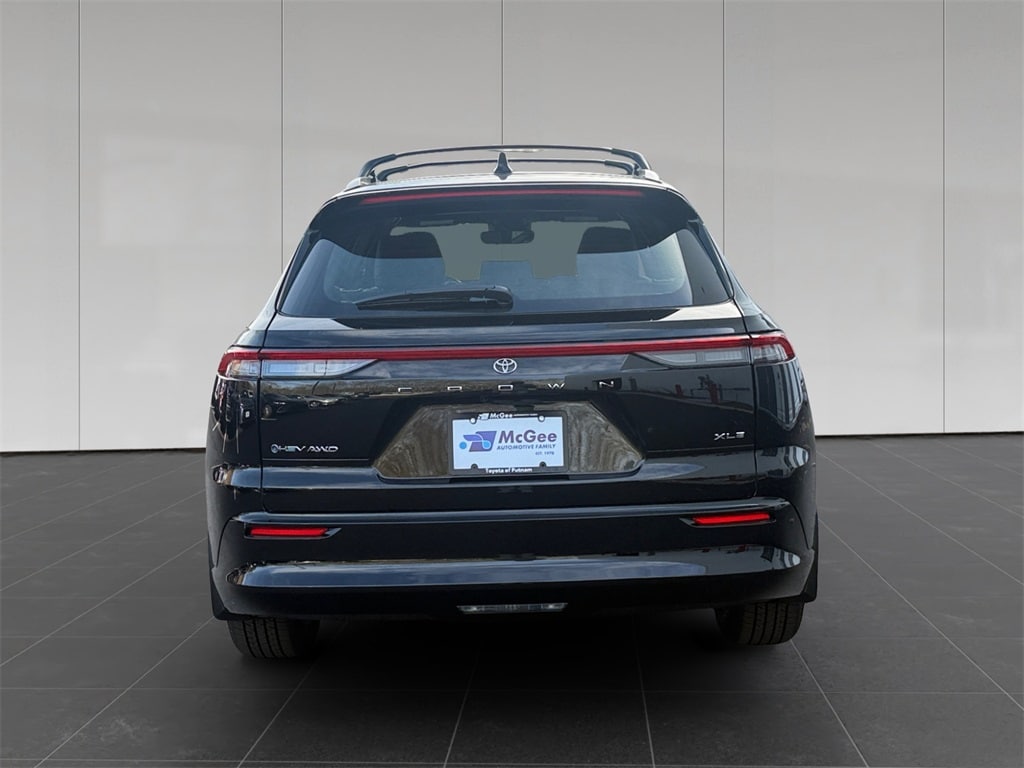 New 2025 Toyota Crown Signia XLE XLE