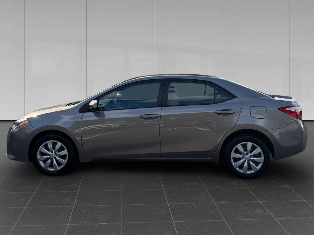 Used 2014 Toyota Corolla LE with VIN 2T1BURHE4EC017656 for sale in Putnam, CT