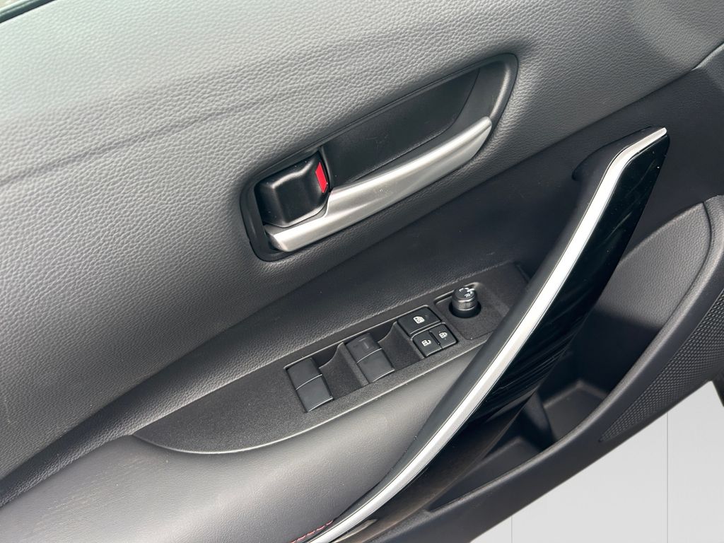 2026 Toyota Corolla XSE - Photo 11