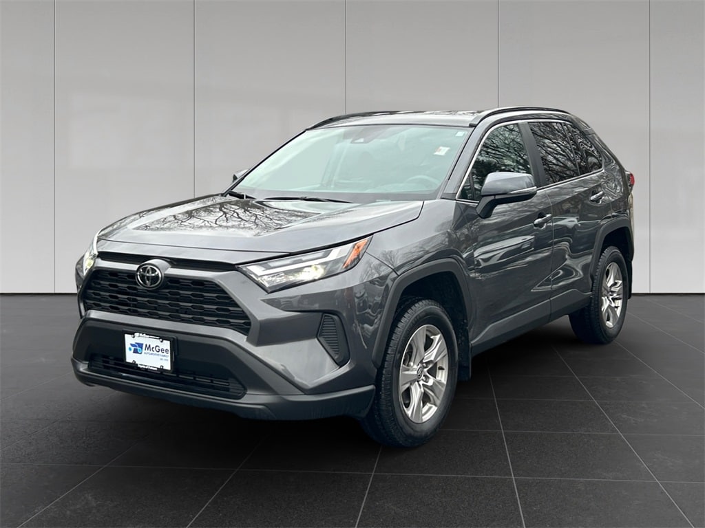 2023 Toyota RAV4 XLE's photo