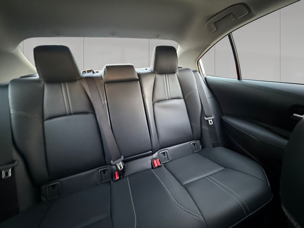 2026 Toyota Corolla XLE - Photo 18