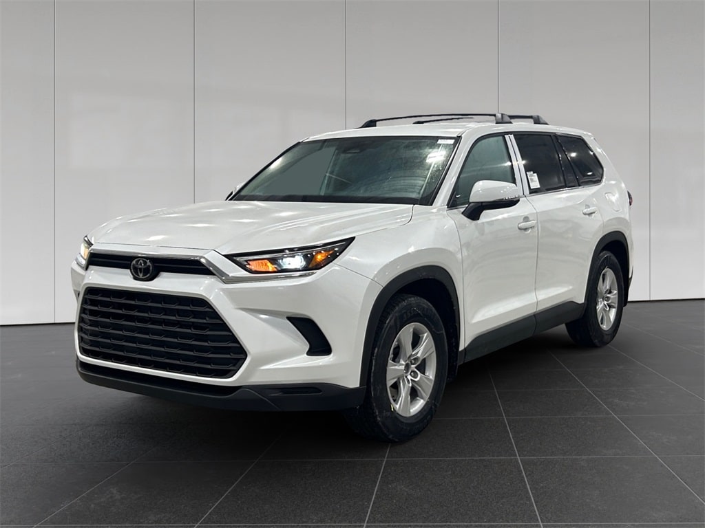 2026 Toyota Grand Highlander LE's photo