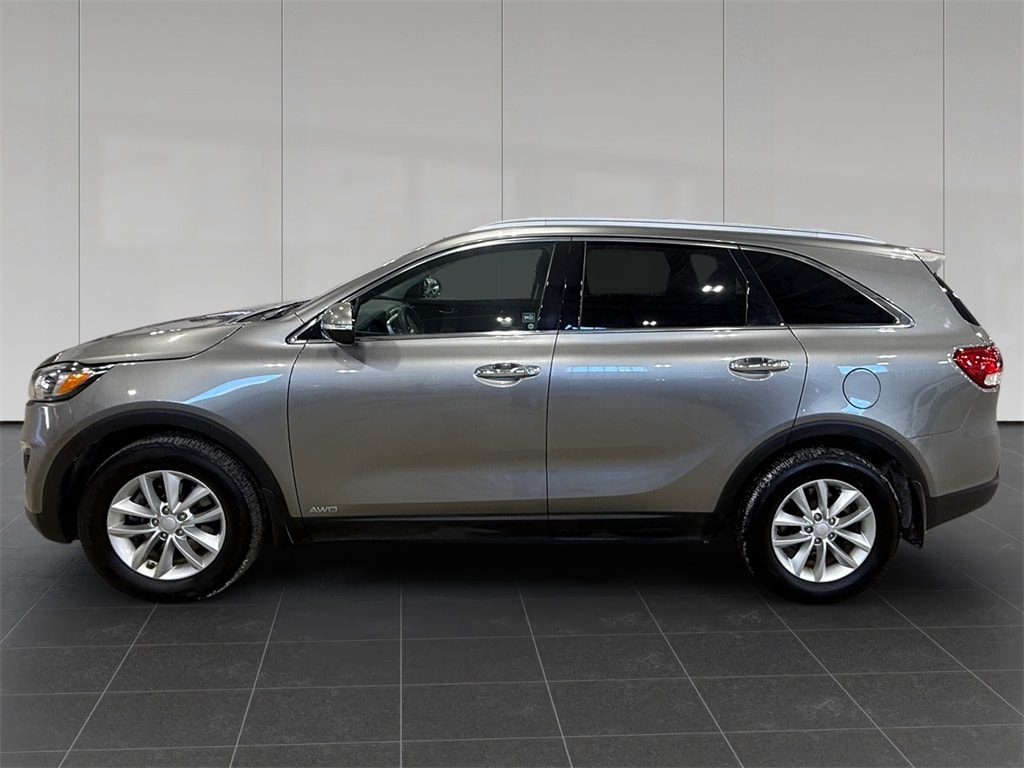 Used 2018 Kia Sorento LX with VIN 5XYPGDA35JG415241 for sale in Putnam, CT