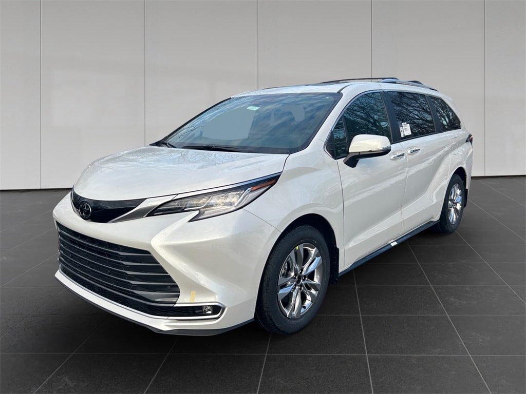 2026 Toyota Sienna Limited's photo