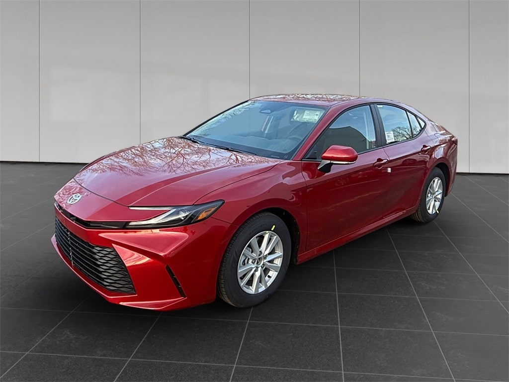 2026 Toyota Camry LE's photo