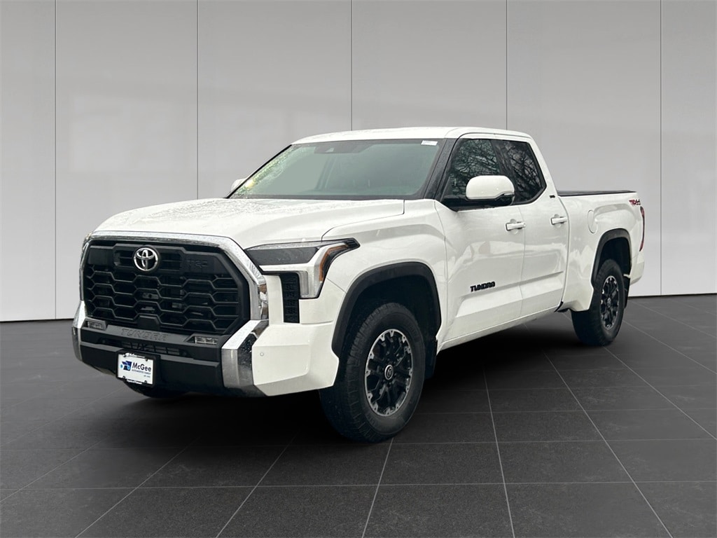 2022 Toyota Tundra SR5's photo