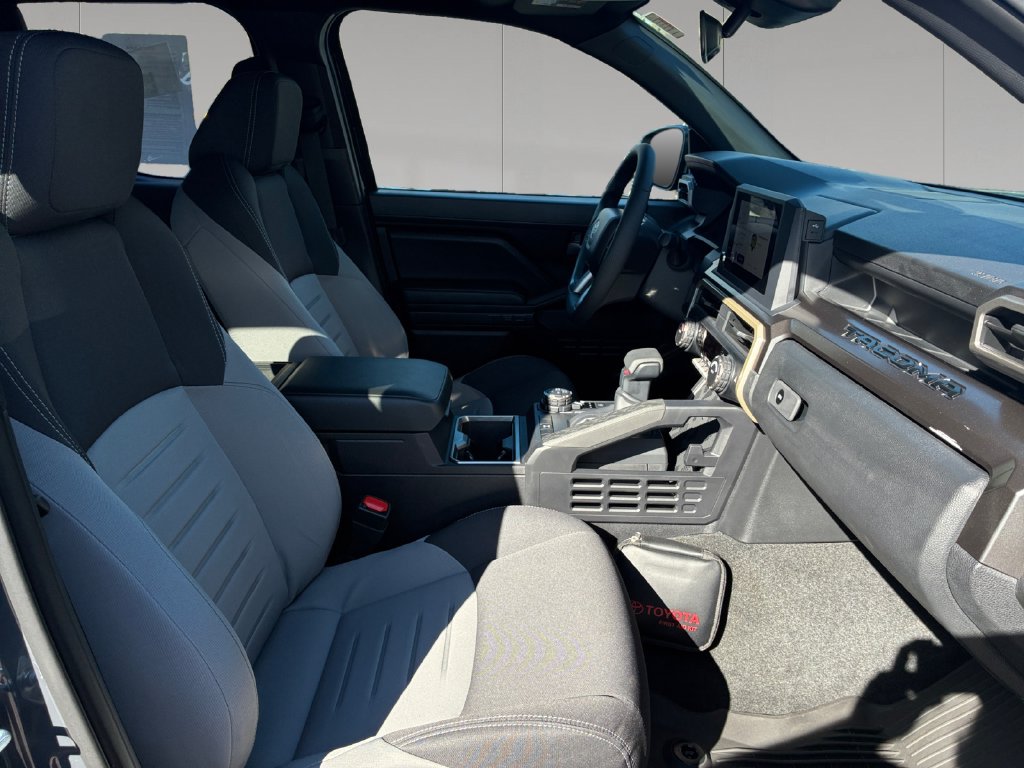 2026 Toyota Tacoma TRD Off Road - Photo 18