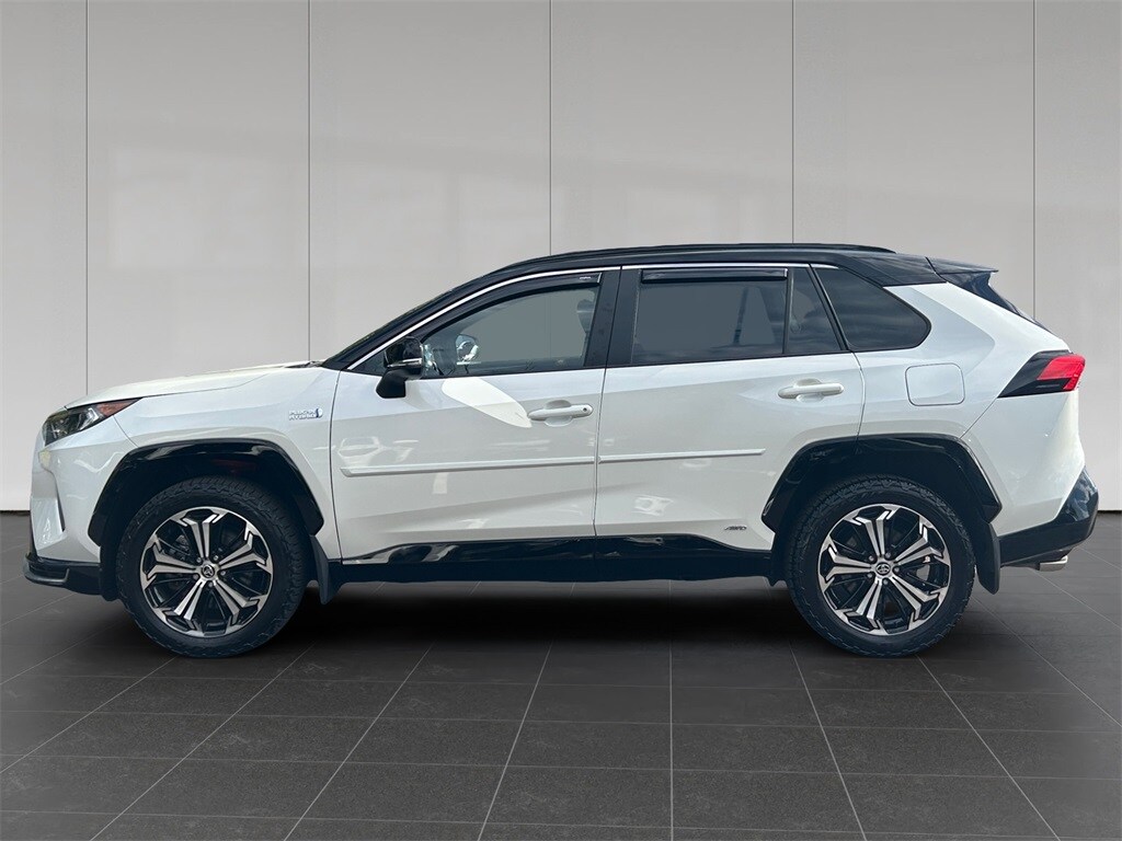 2021 Toyota RAV4 Prime XSE photo 2