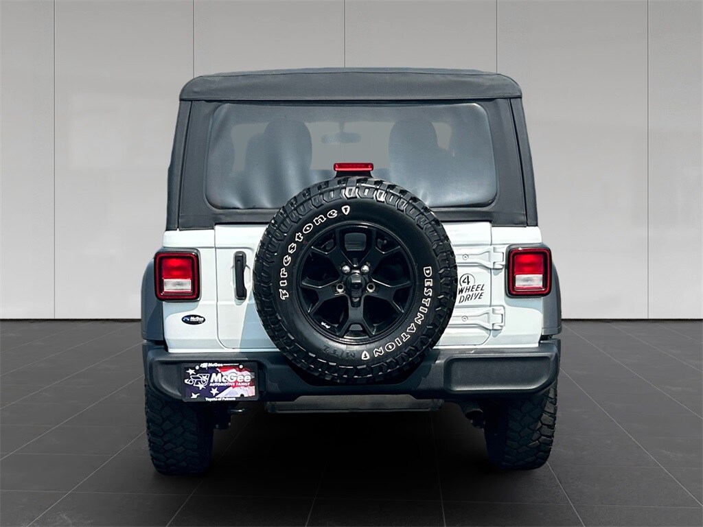 2022 Jeep Wrangler Willys photo 4