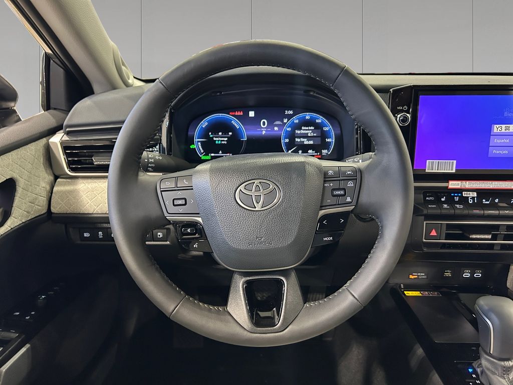 2026 Toyota Camry XLE - Photo 13
