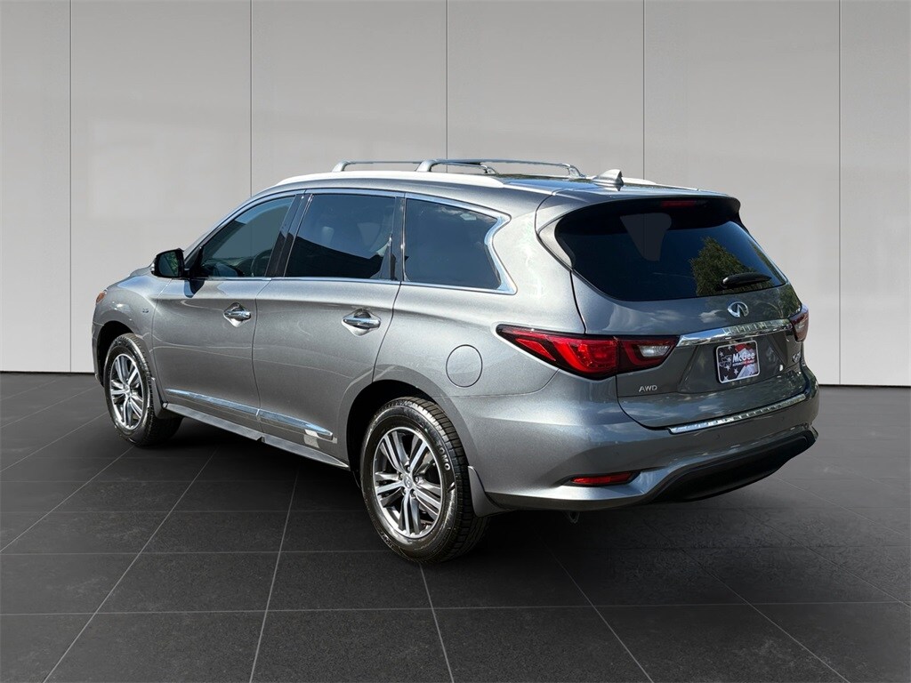 2020 Infiniti QX60 Luxe photo 3