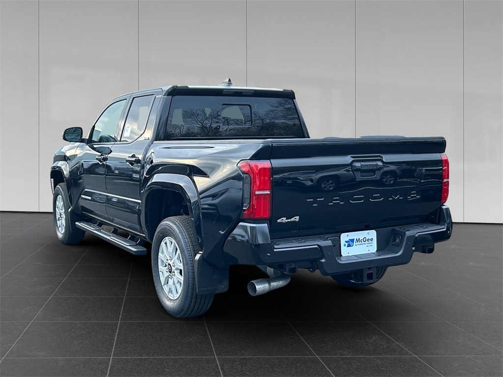 New 2025 Toyota Tacoma SR5 4X4 DOUBLE CAB