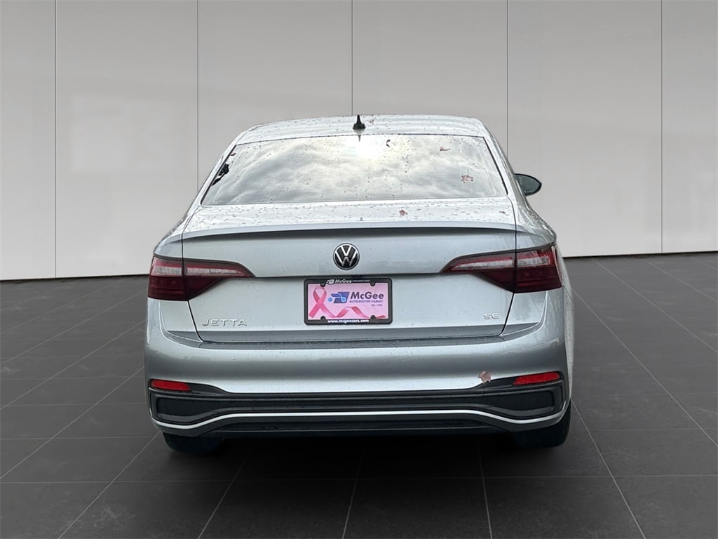Used 2024 Volkswagen Jetta 1.5T SE Sedan