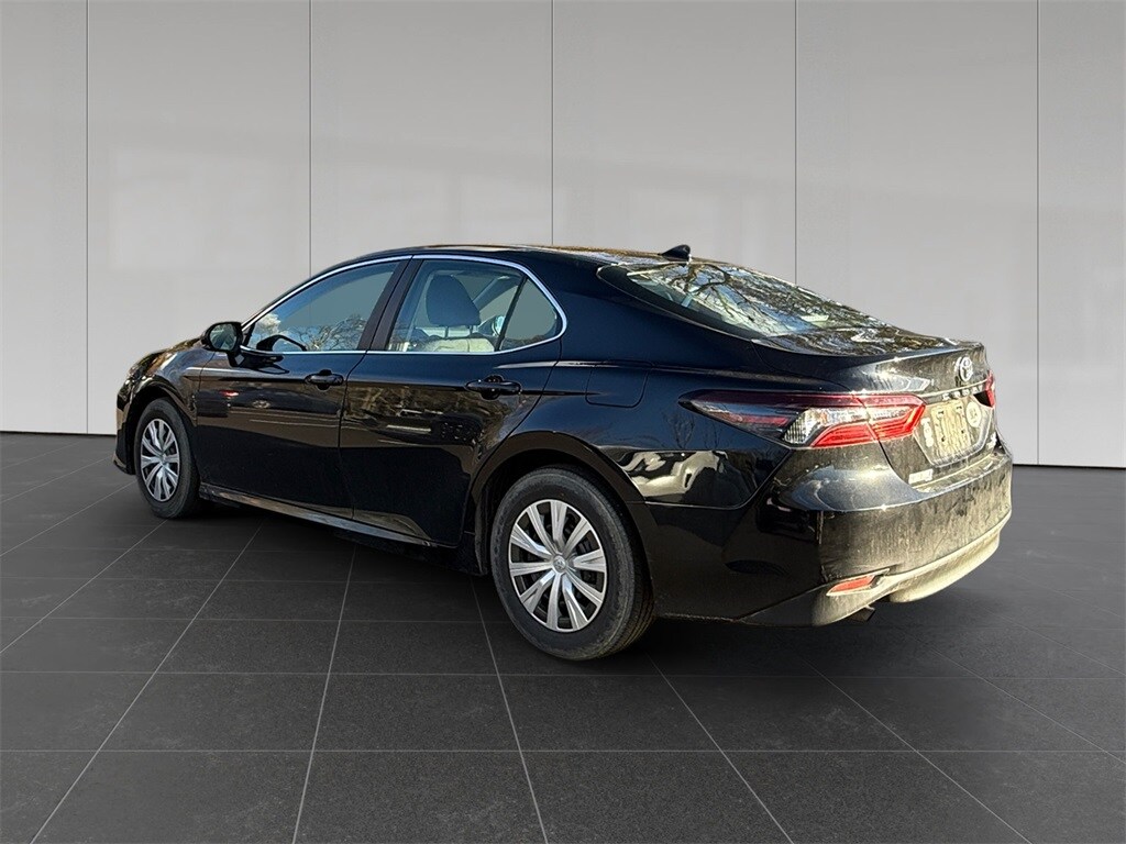 2024 Toyota Camry Hybrid LE photo 3