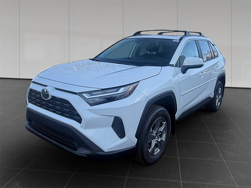 2025 Toyota RAV4 XLE's photo