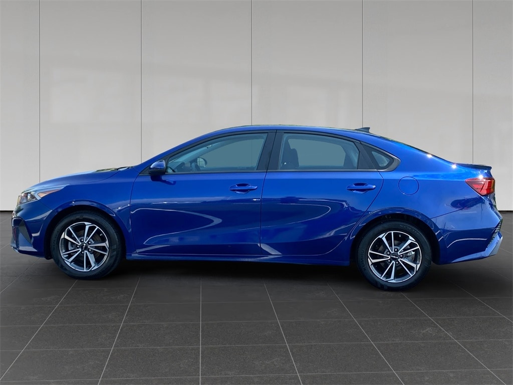 Used 2023 Kia Forte LXS with VIN 3KPF24AD4PE662162 for sale in Putnam, CT