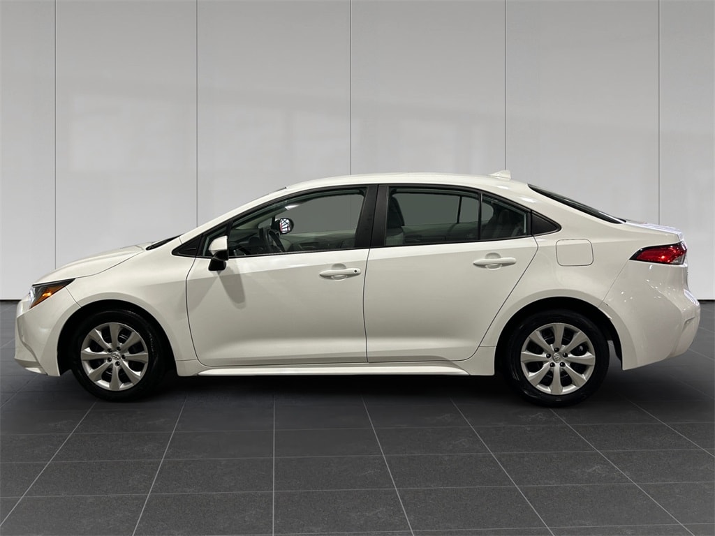 Used 2023 Toyota Corolla LE with VIN 5YFB4MDEXPP062497 for sale in Kansas City
