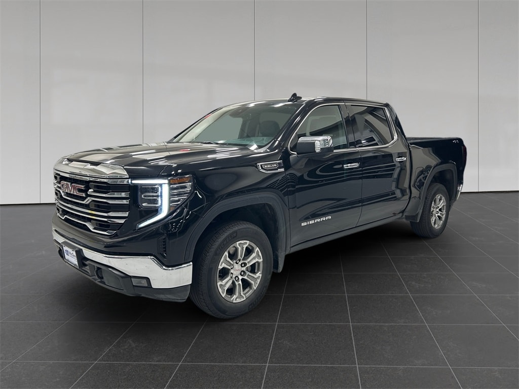 2025 GMC Sierra 1500 SLT's photo